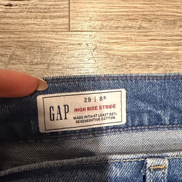 GAP Wide-Leg Jeans - Picture 2 of 5